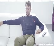 Kesha et Sheila partagent une bite