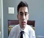 Jordi El Niño Polla surprend la principale qui se masturbe